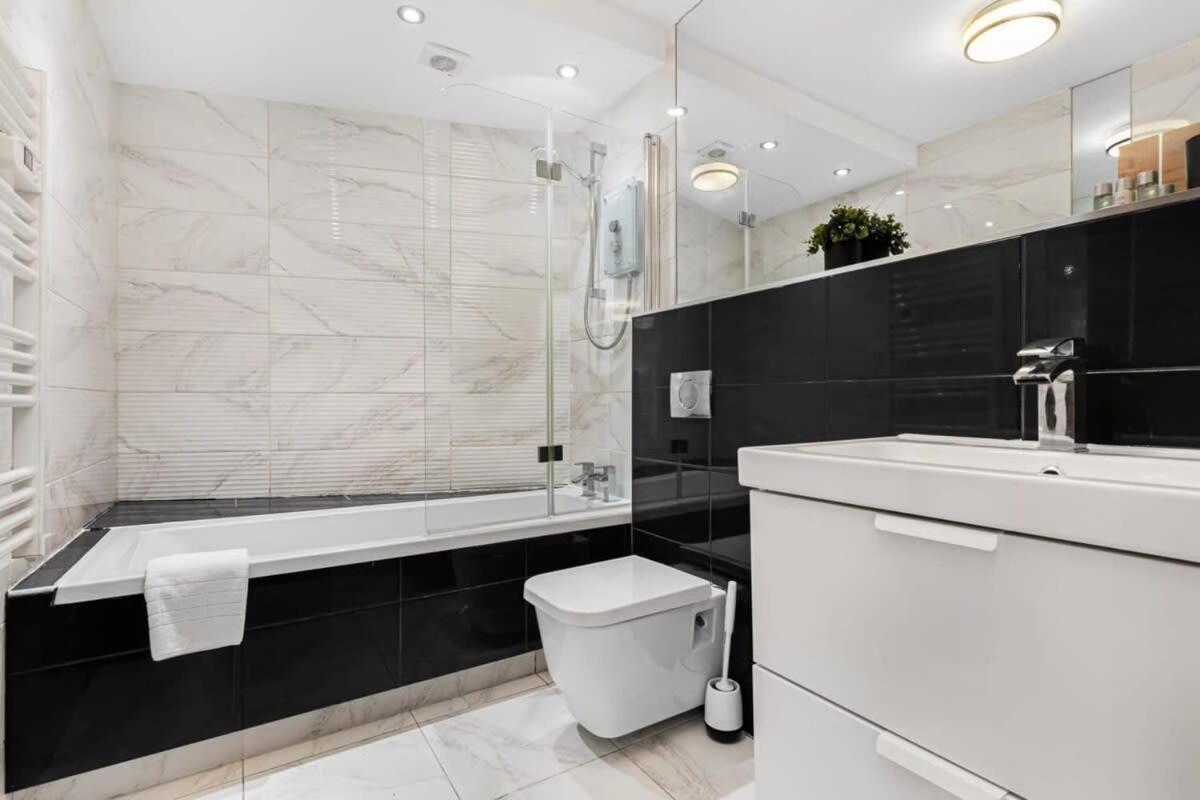 Modern 1 Bedroom Apartment In Woking Town Centre Exterior foto